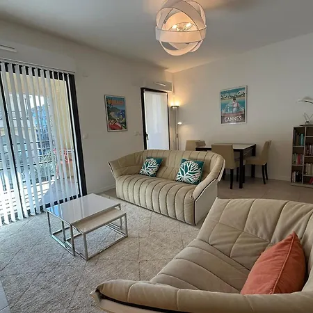 Superb For 4 Sea View & Terrace Private Parking Daire Antibes