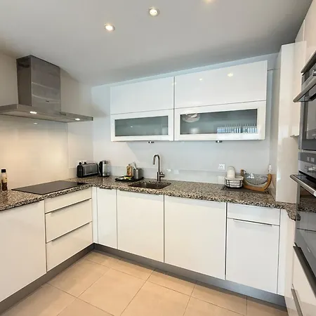 Superb For 4 Sea View & Terrace Private Parking Antibes