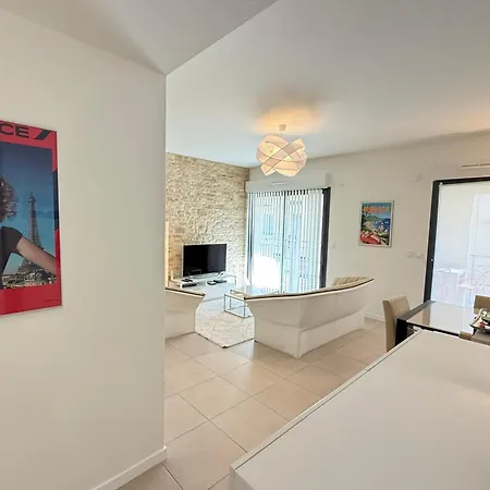 Daire Superb For 4 Sea View & Terrace Private Parking *