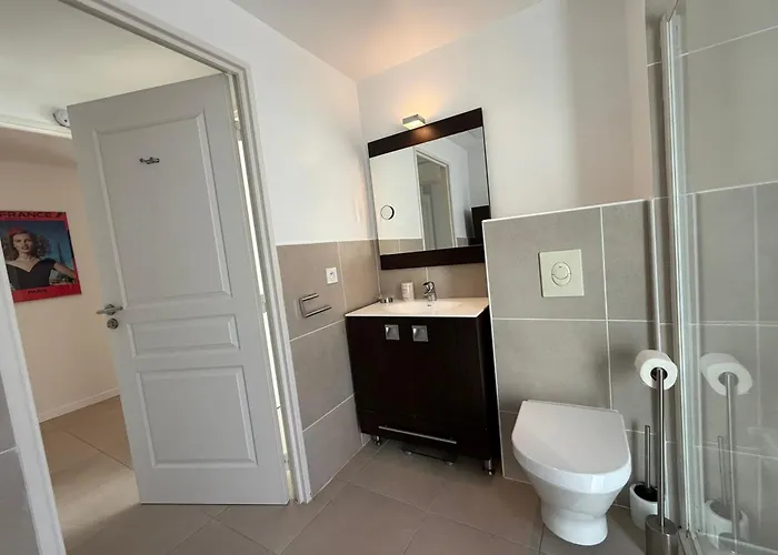 Διαμέρισμα Superb For 4 Sea View & Terrace Private Parking Αντίμπ